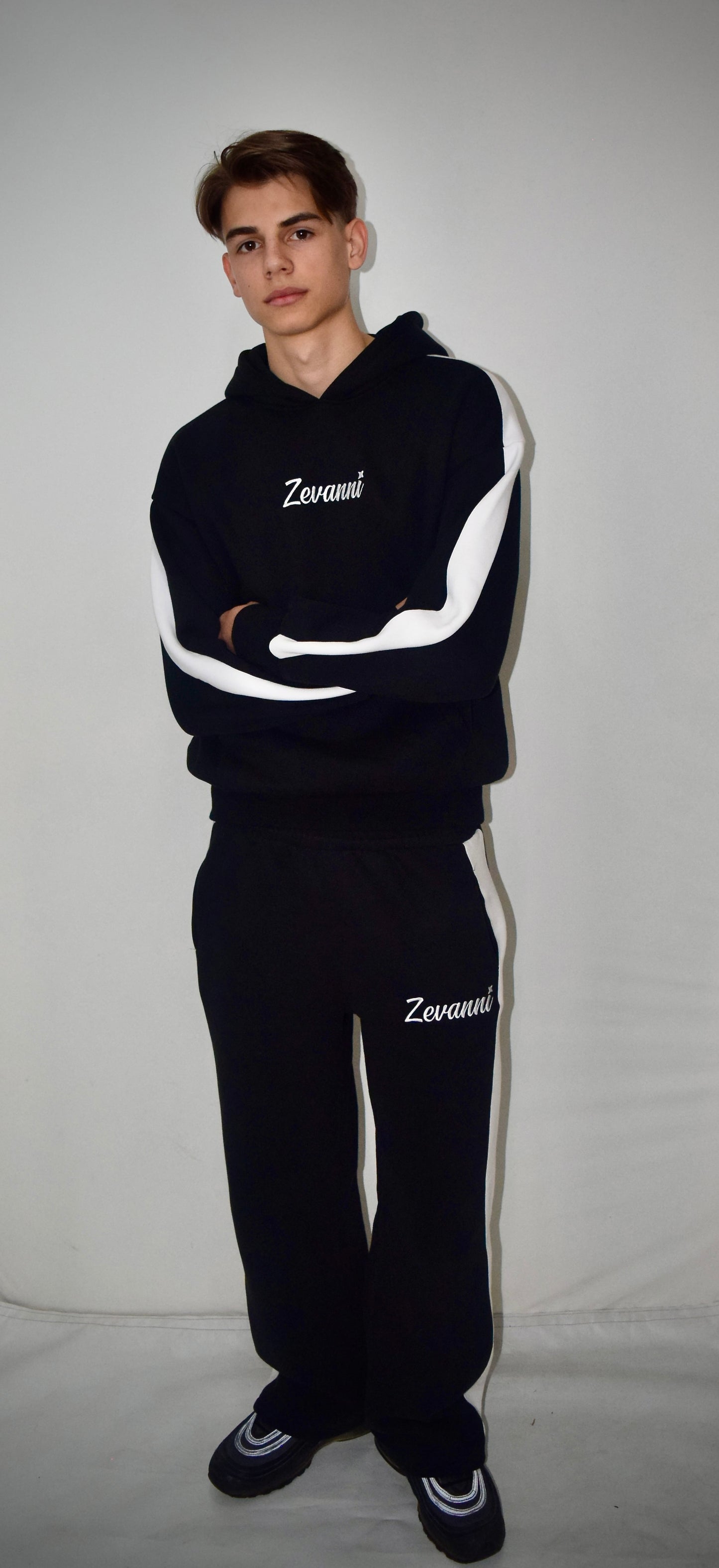 Zevanni Star Sweatpants Black